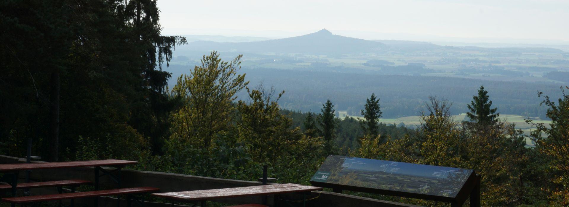 Blick von der Gänskopfhütte zum Rauhen Kulm